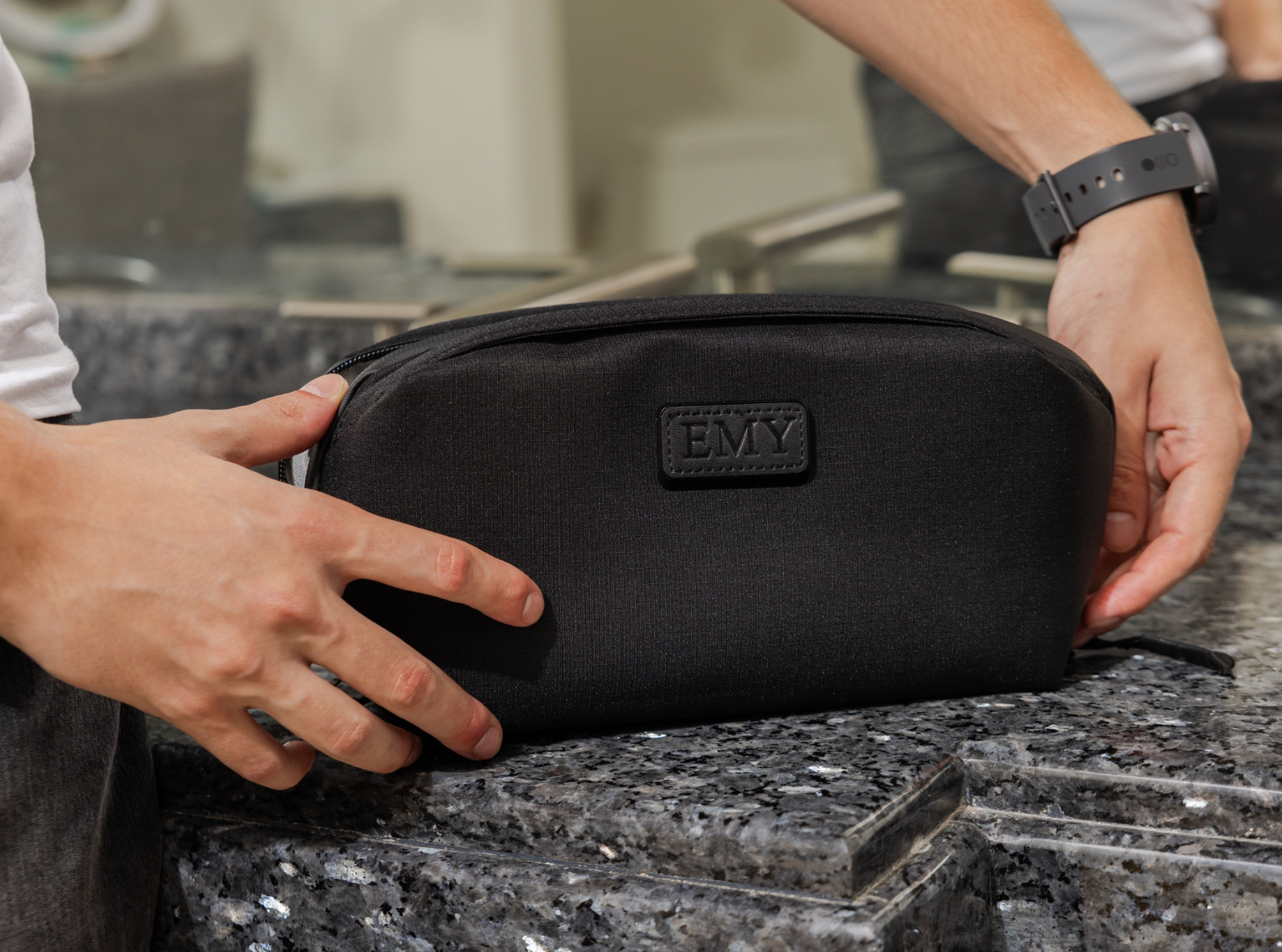 El Neceser que Necesitas para Viajar Sin Preocupaciones