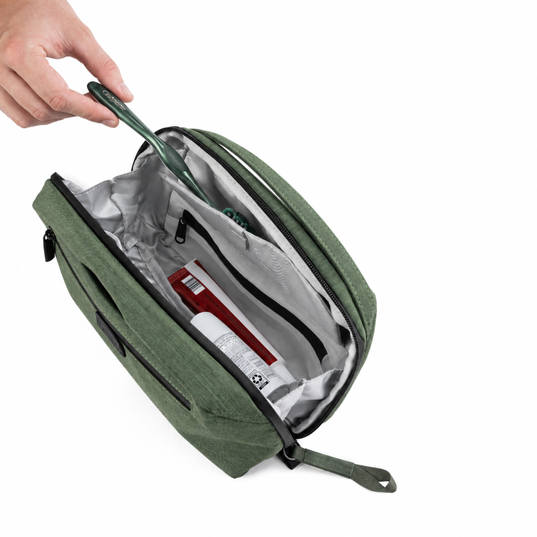 Neceser de viaje Venner verde alpino abierto con compartimentos internos #Color_Alpine Green